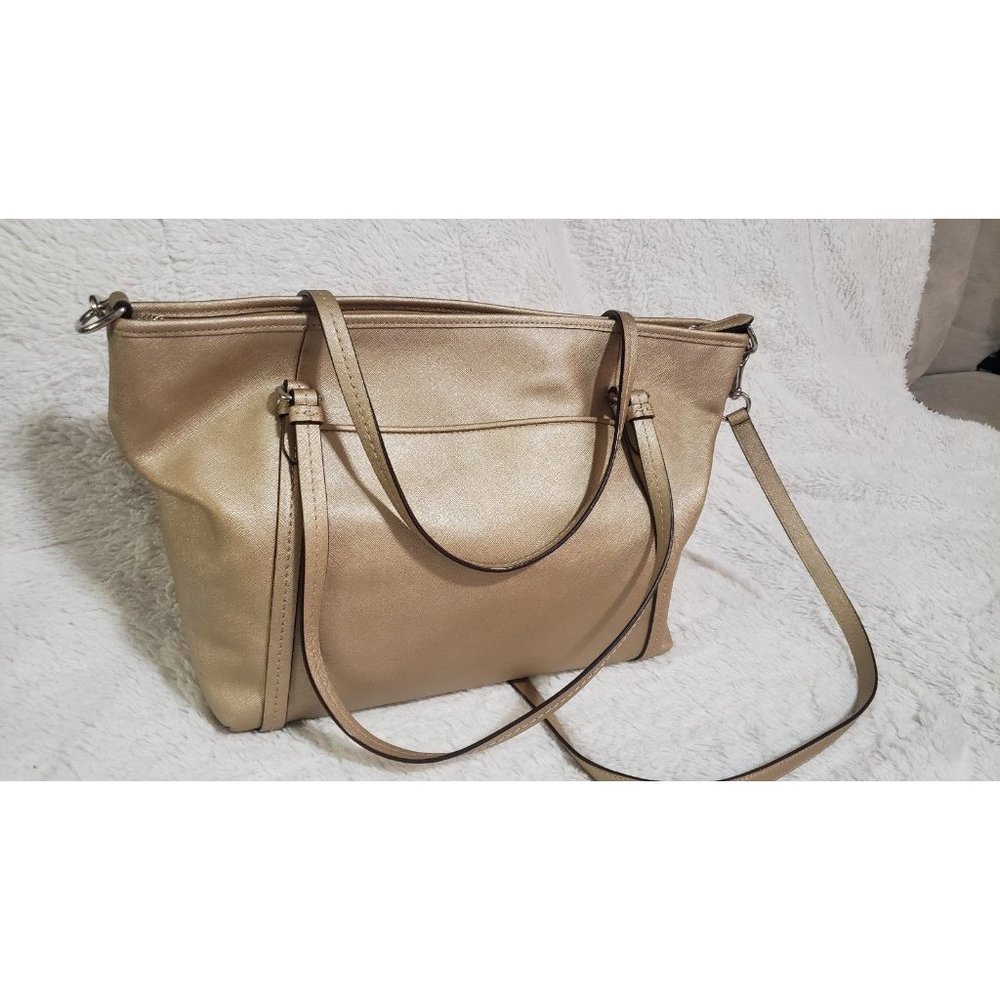 Coach Authentic Peyton Saffiano Leather Shoulder Bag Gold and Wallet - Picture 2 of 9